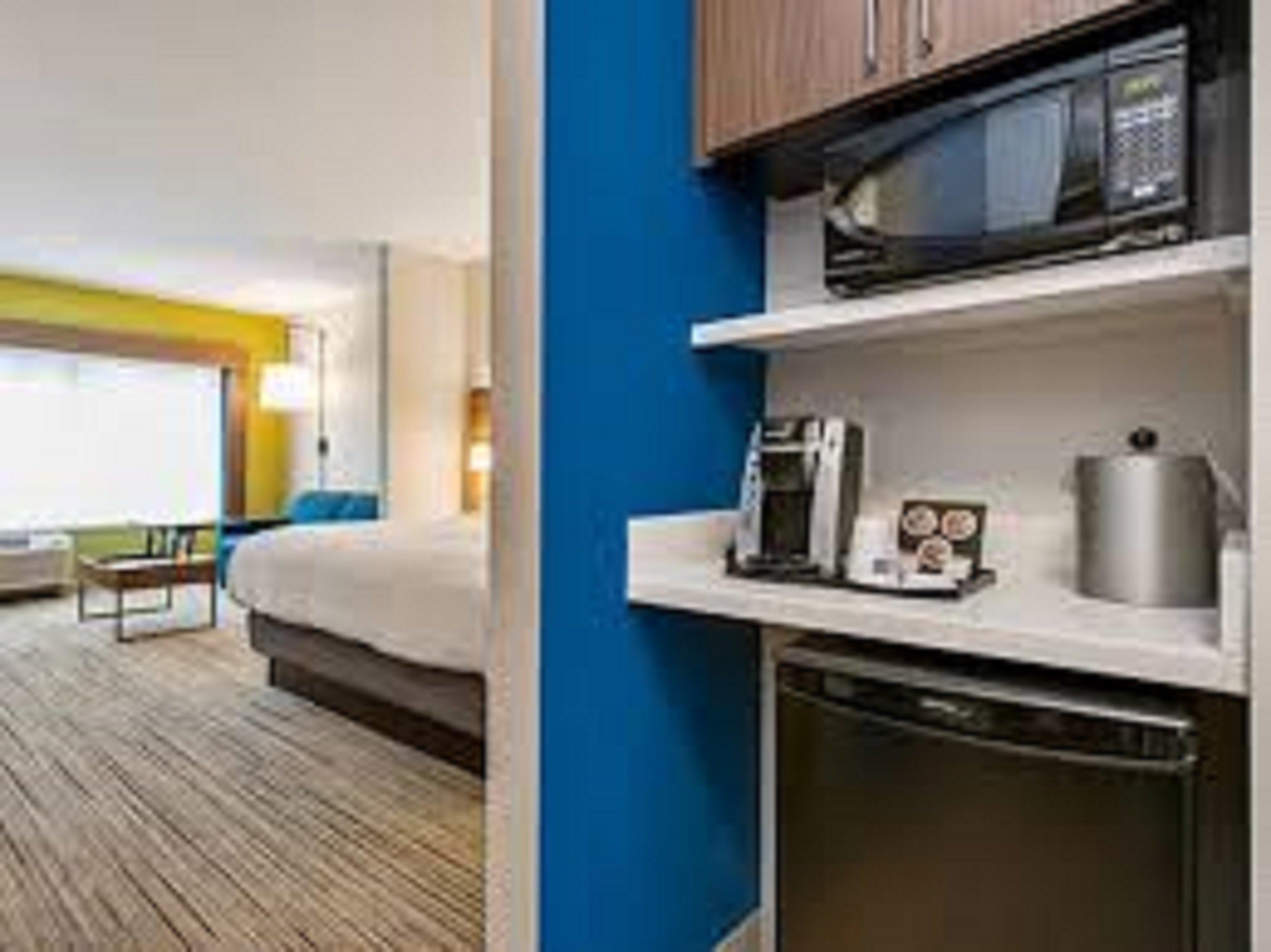 Holiday Inn Express Mccomb By Ihg Exterior photo
