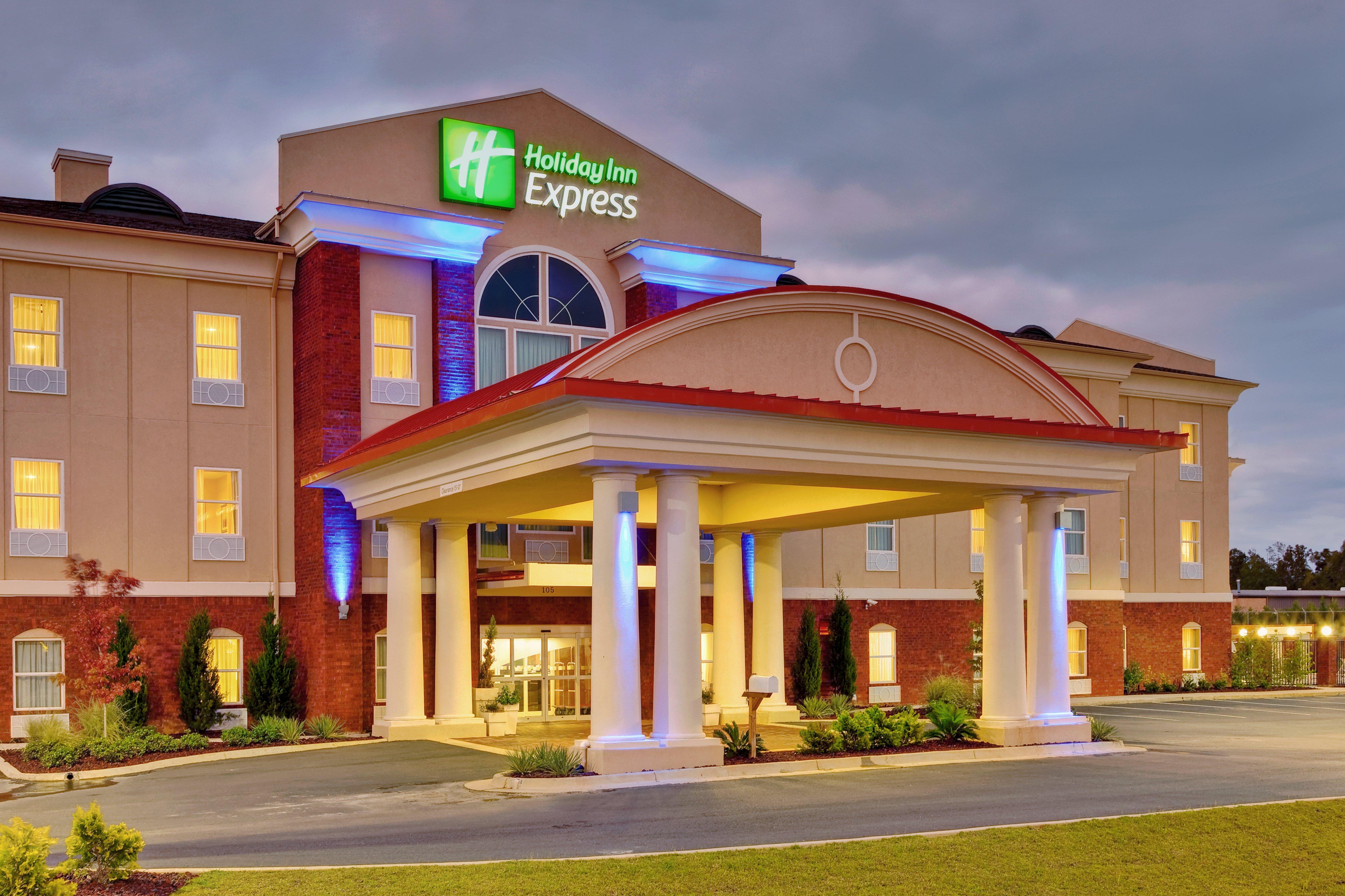 Holiday Inn Express Mccomb By Ihg Exterior photo